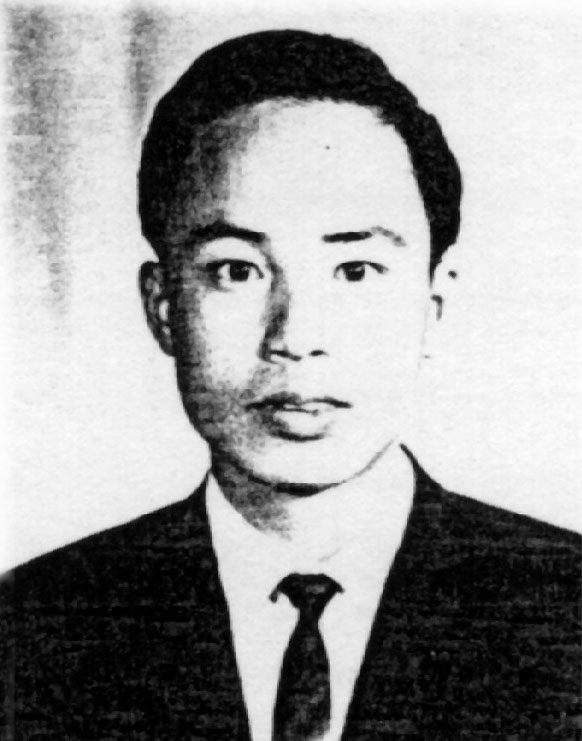 View the biography of Fung Yau Chow