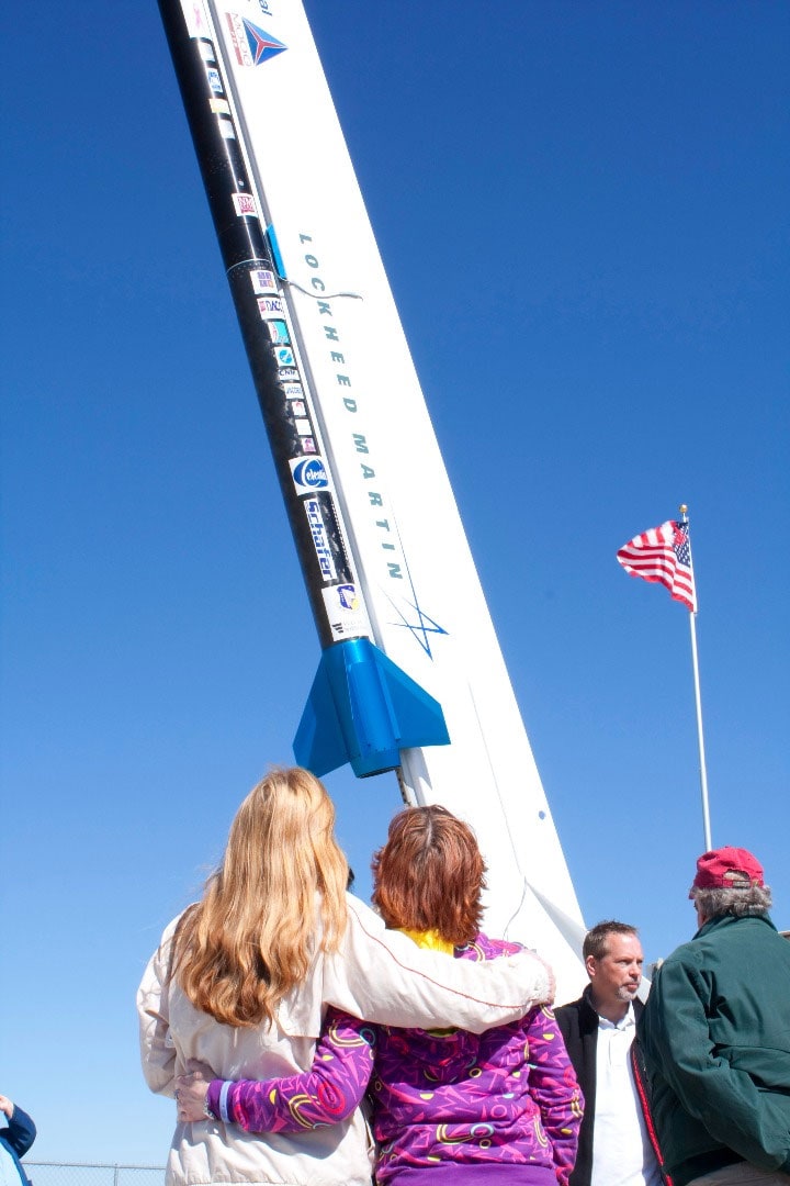 Earth Rise Memorial Spaceflight Service