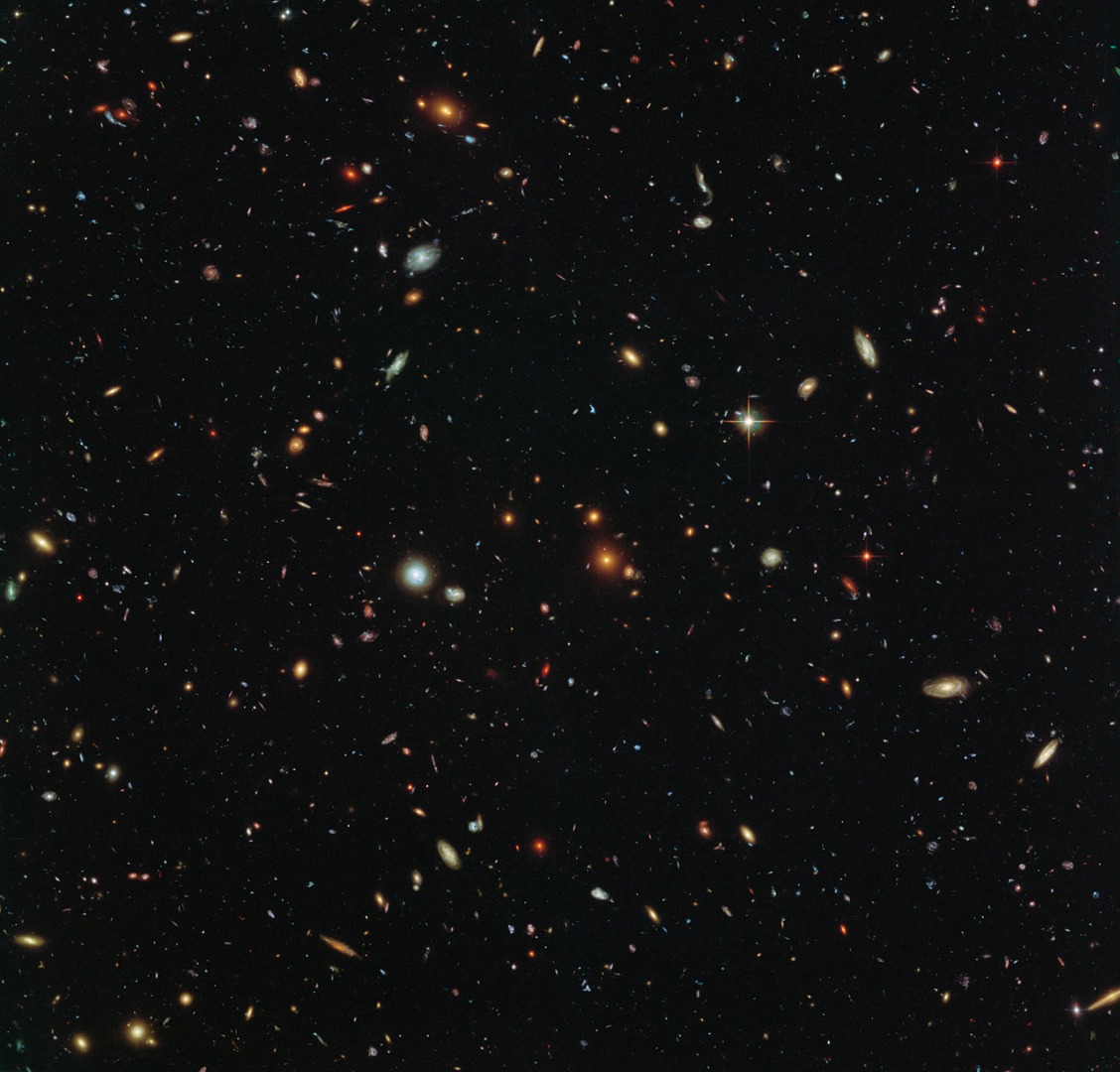 hubble-sees-a-legion-of-galaxies_25608651281_o_orig.jpg