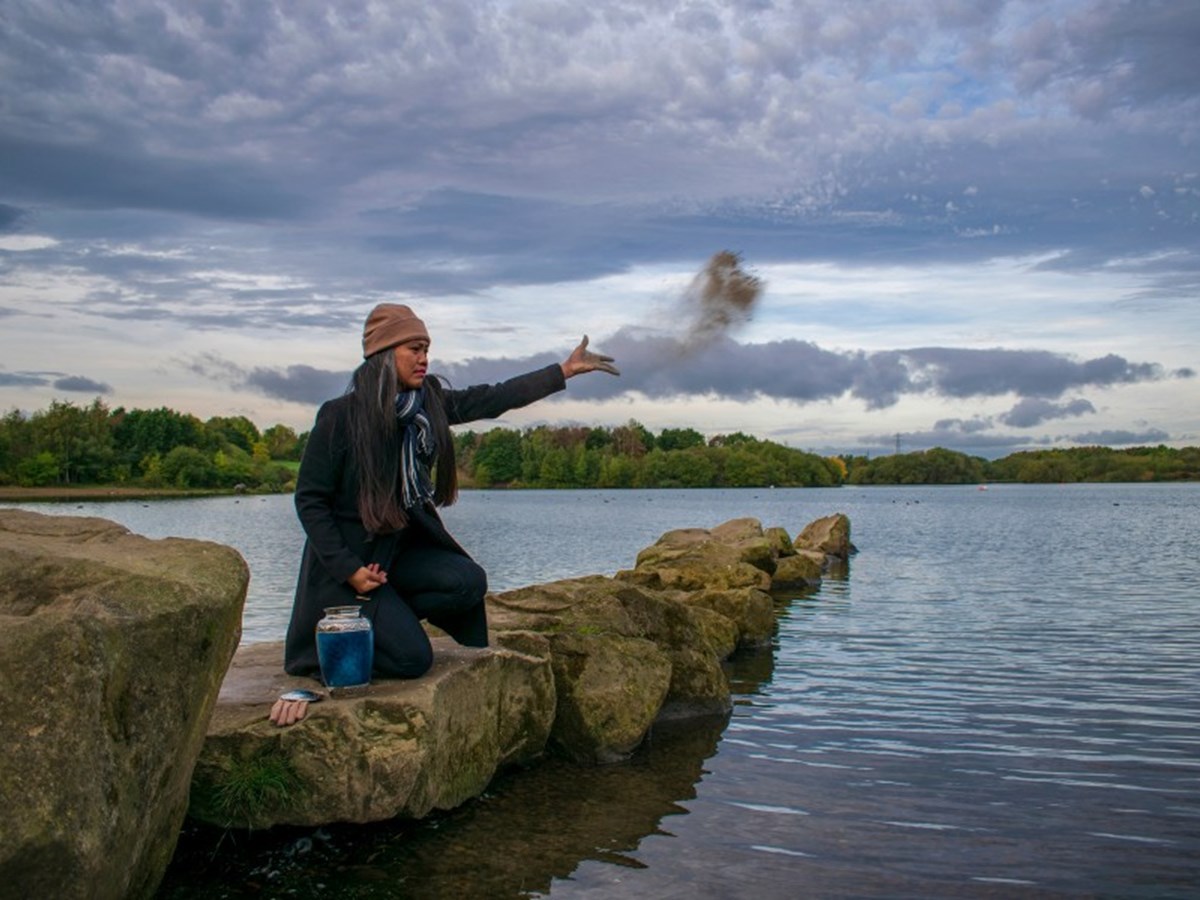 10 Special and Heartfelt Ways to Scatter Your Loved One’s Ashes