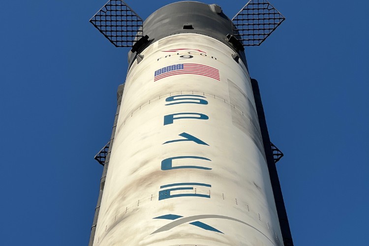 falcon 9 space x